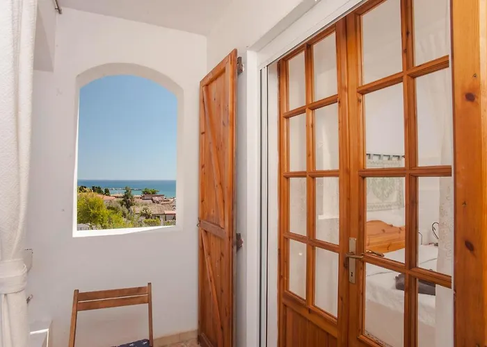 Piano Terra * Саррок